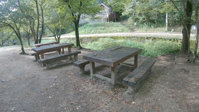 山城町森林公園のテーブル