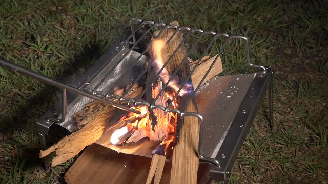 通気性が良いのでよく燃える